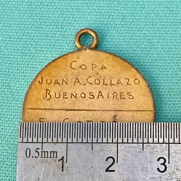 Medalla de la Federación Uruguaya de Volleyball Amateur - imagen 3