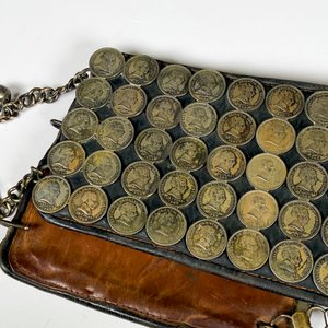 Espectacular cinto criollo con rastra de plata y oro, medallón central con cadenillas y 110 monedas de plata 88 cm - imagen 8