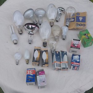 Lote siguiente: Lote de 25 Lamparitas Incandescentes y LED Varias Marcas