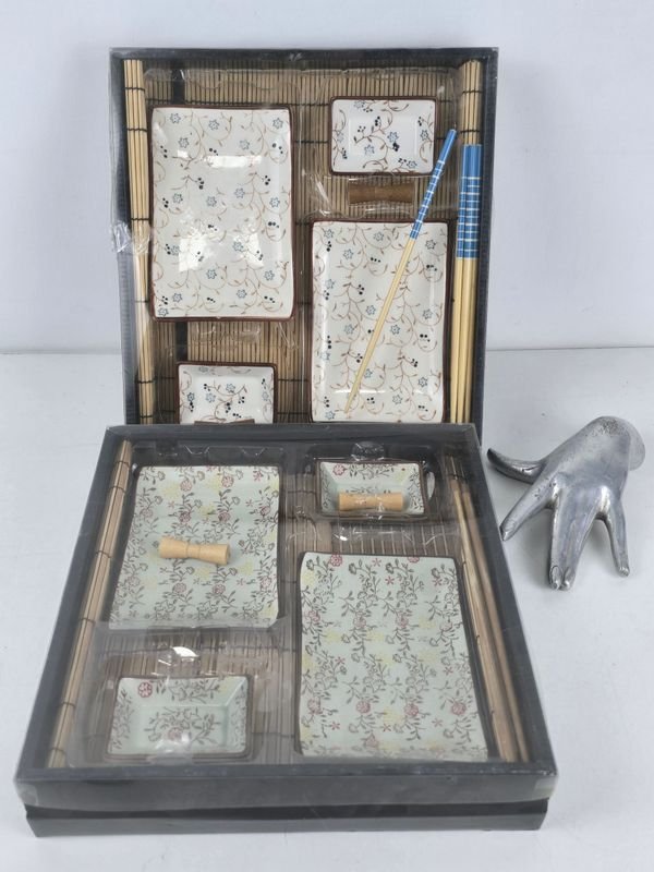 Juego de Sushi Cerámica Estilo Oriental con Palillos y Esterillas - imagen 1