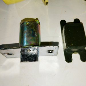 Juego de 5 Cerraduras Doradas de Pomo con Pestillo y Placa - imagen 2