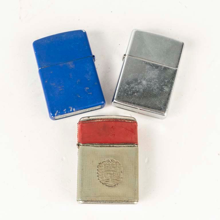 Lote de 3 Encendedores: 2 Zippo y 1 Estilo Vintage