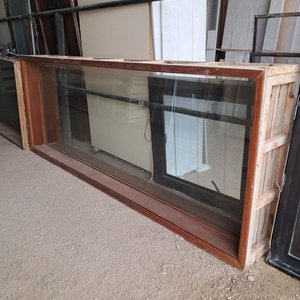 Lote anterior: Ventana Fija Pino Brasil y Cedro 291x110x37cm