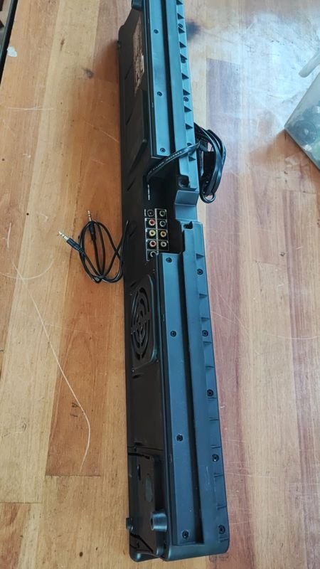 Barra de sonido 110V, funciona - imagen 5