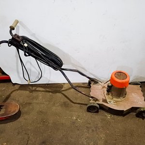 Cortacésped Eléctrico Antiguo con Cable - imagen 1