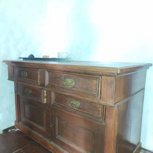 Lote siguiente: Mueble Cajonero de Madera con 4 Cajones