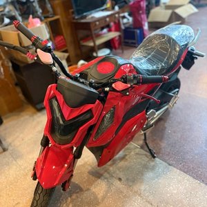 Moto Eléctrica Deportiva Roja - imagen 4