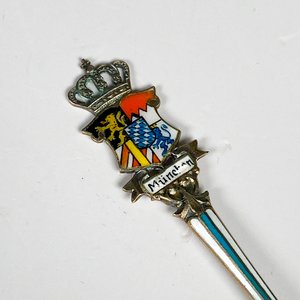 Cucharita de plata y esmalte alemana - imagen 4