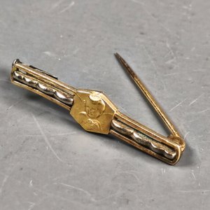Prendedor Enchapado en Oro con Rostro de Niño y Broche de Plata - imagen 5