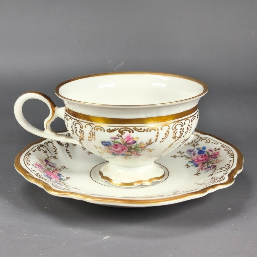 Lote anterior: Taza y plato de porcelana alemana 'Rosenthal' diseño 'Viktoria'