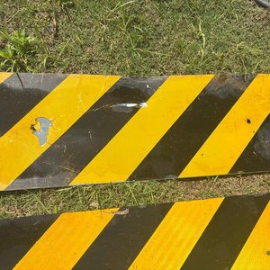 Lote de 4 Carteles de Franjas de Seguridad Amarillas y Negras - imagen 3
