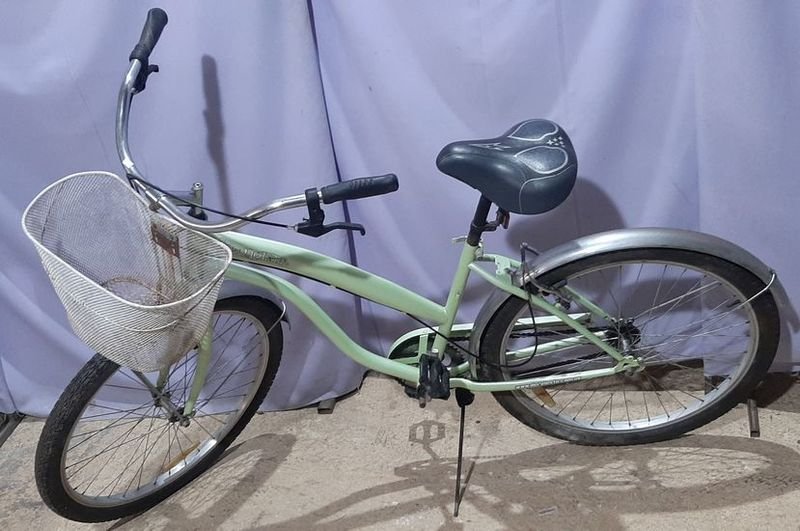 Bicicleta de Dama Ipanema Rodado 26 Verde con Canasto