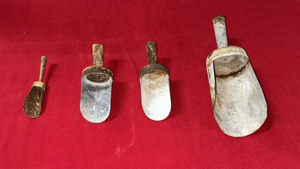 Set de 4 Palas Metálicas de Distintos Tamaños - imagen 1