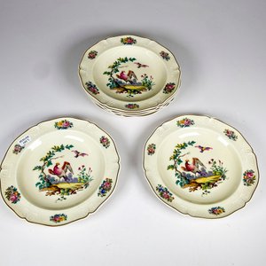Seis platos hondos de porcelana Limoges decoración aves y flores, diámetros 23 cm - imagen 2