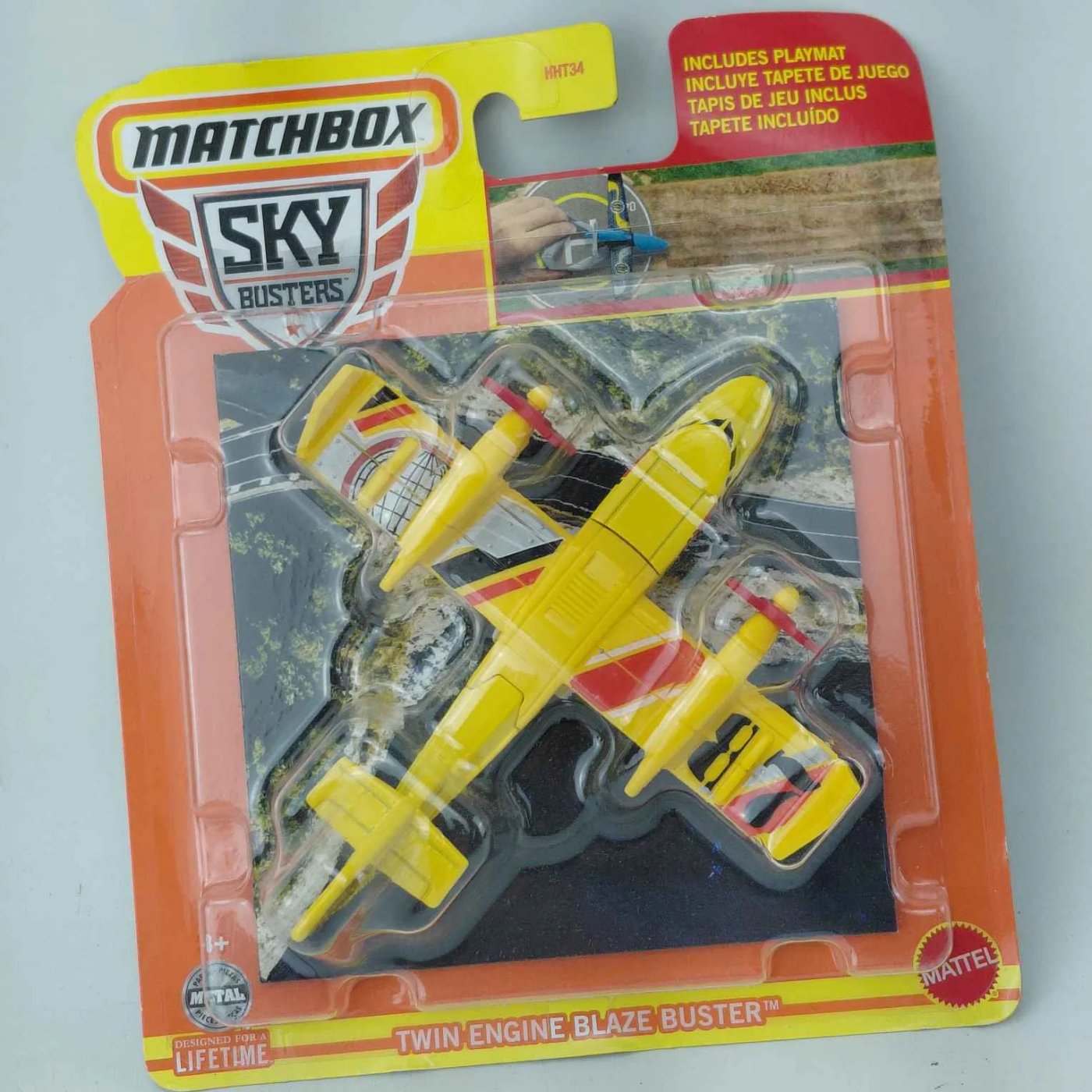 Lote siguiente: Avión Matchbox con Playmat y empaque transparente