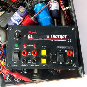 Lote de Cargadores de Batería y Repuestos para Electrónica - imagen 3