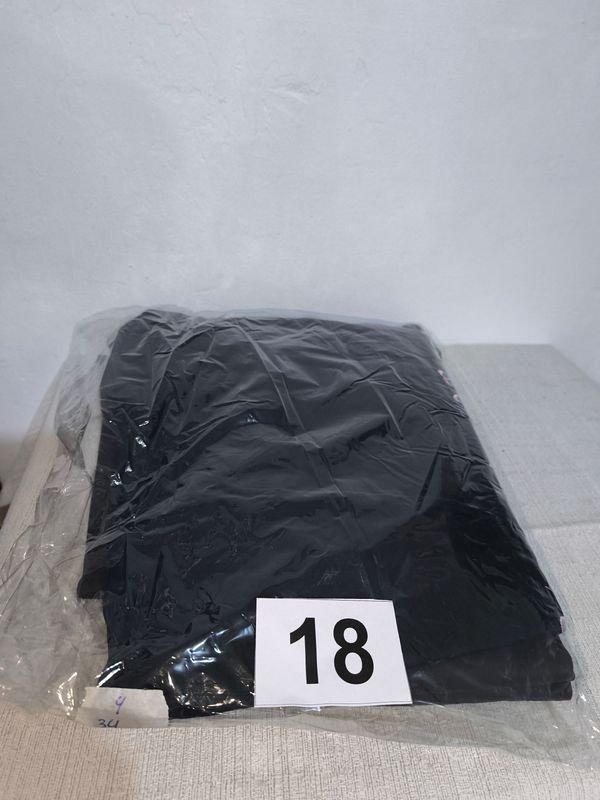 Ropa de Moda para Damas - 4 Pares de Bombachas y 2 Camisetas - imagen 2