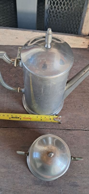 Tetera y Azucarera Metálica Antigua Sellada
