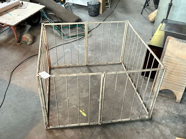 Corral de Hierro PLEGABLE( Para pintar) Niños o animailitos - imagen 1