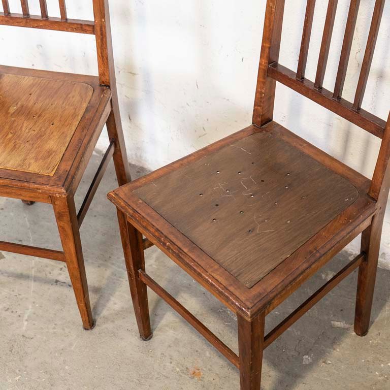 Sillas de madera con diseño antiguo - imagen 2