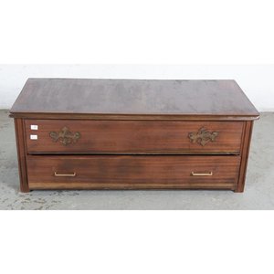 Baúl de Madera con Cajón Interior y Detalles en Lustre - imagen 1