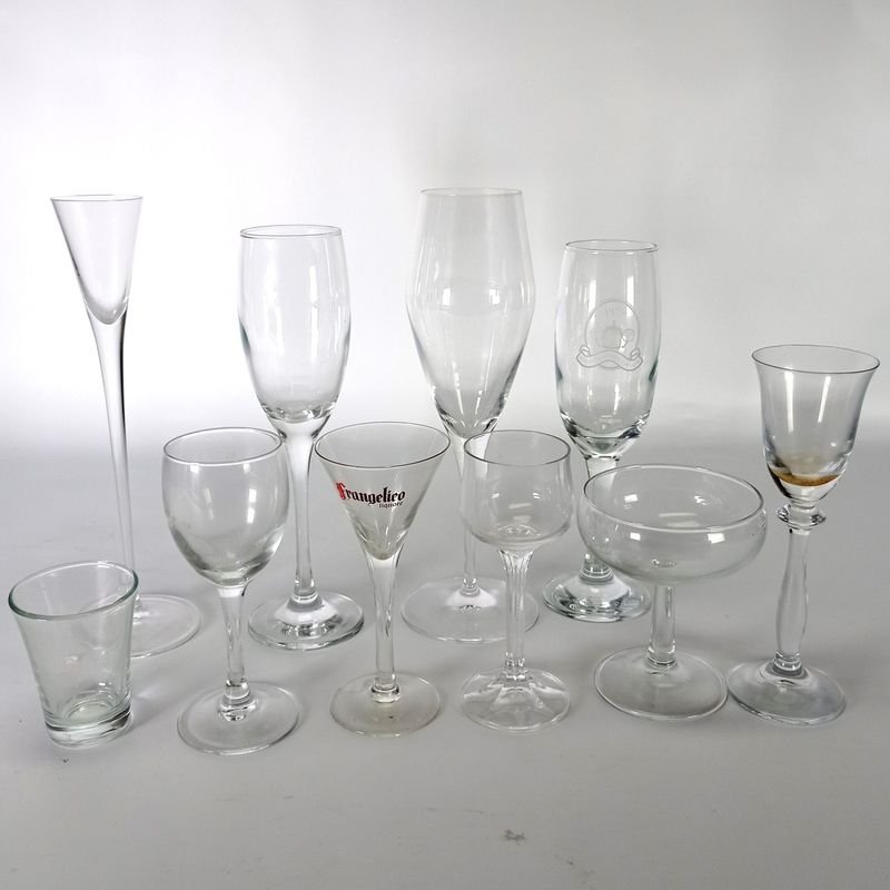 Copas de vino, licor y champagne en buen estado - imagen 3