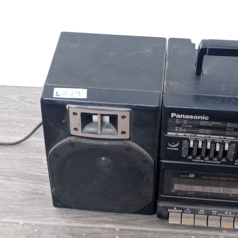 Componente de Audio Portátil Panasonic en Mal Estado - imagen 3