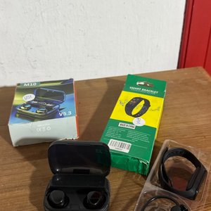 Lote anterior: Auriculares y reloj 