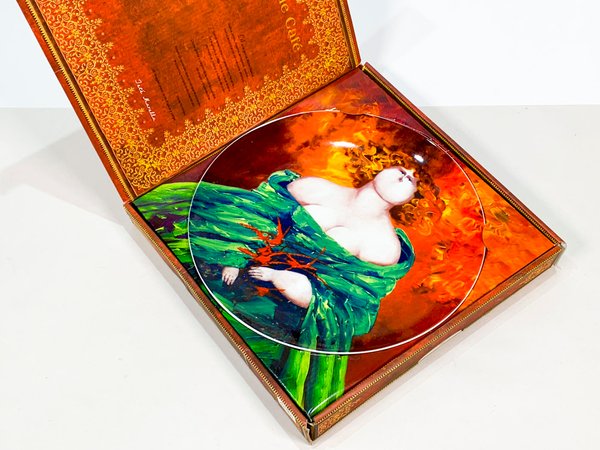 Plato de porcelana 'Colección arte de café' con dama en vestido verde - imagen 2
