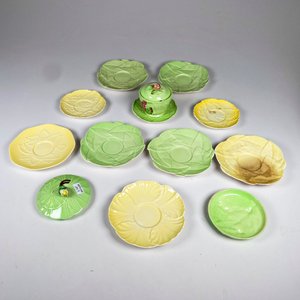Catorce piezas de loza inglesa Carlton Ware ,platillos, despojador, tapas - imagen 2