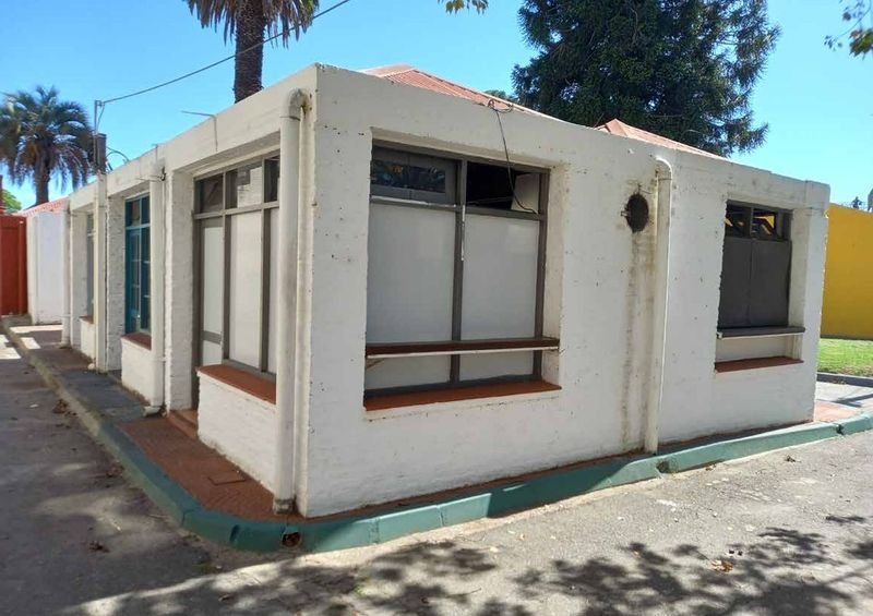 Item 893998 - Image 0