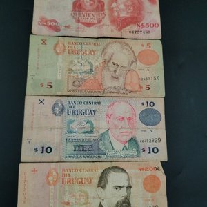 Lote de 3 Billetes Uruguayos de Diferentes Épocas y Valores - imagen 3