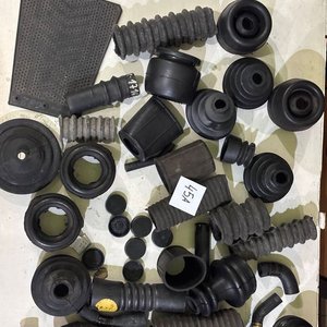 Lote de Fuelles y Mangueras de Goma para Automotor - imagen 3