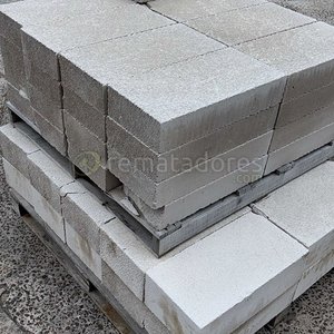 Lote anterior: Lote de Bloques de Construcción de Hormigón