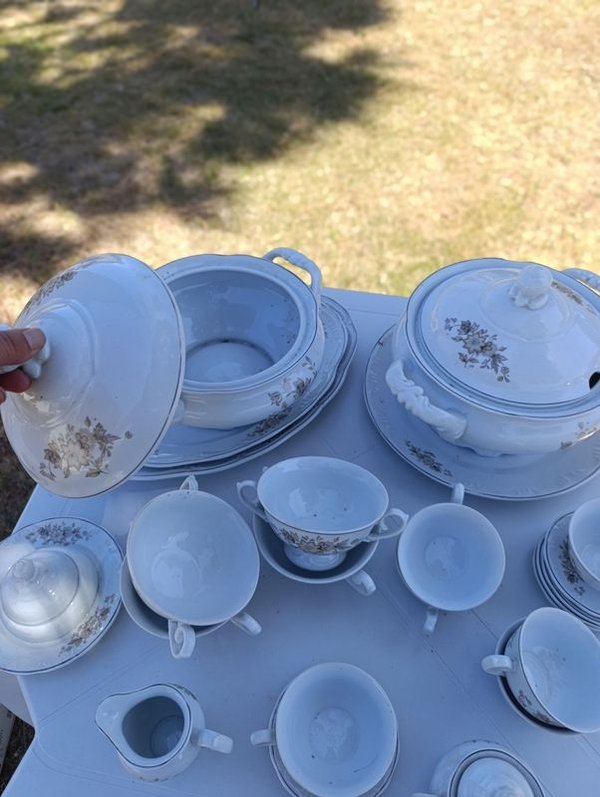 Servicio de mesa completo en cerámica - imagen 3