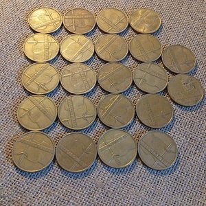 Lote siguiente: 22 Monedas de 5 Pesos Uruguayos