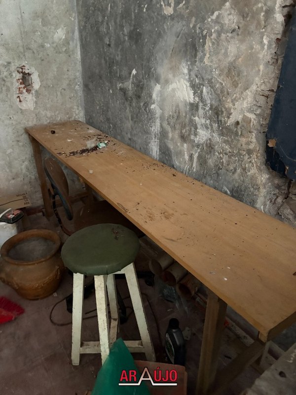 Caballetes, Banqueta y Silla de Escritorio para Restaurar