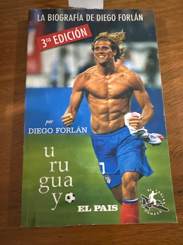 Lote siguiente: Biografía de Diego Forlán: Libro de Interés