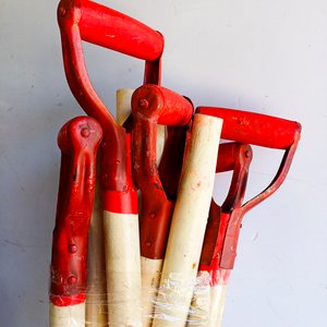 Lote de 12 Cabos de Pala de Madera con Empuñadura Roja - imagen 2