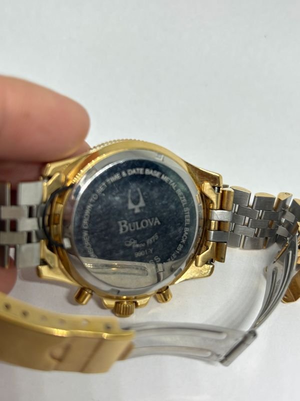 Reloj Bulova Starmarine - Cronógrafo con fecha y diseño de dos tonos - imagen 7