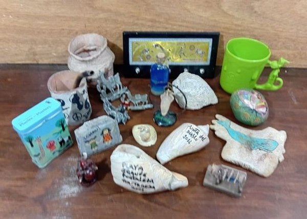 Lote de Adornos y Recuerdos con Motivos de Animales y Figuras - imagen 1