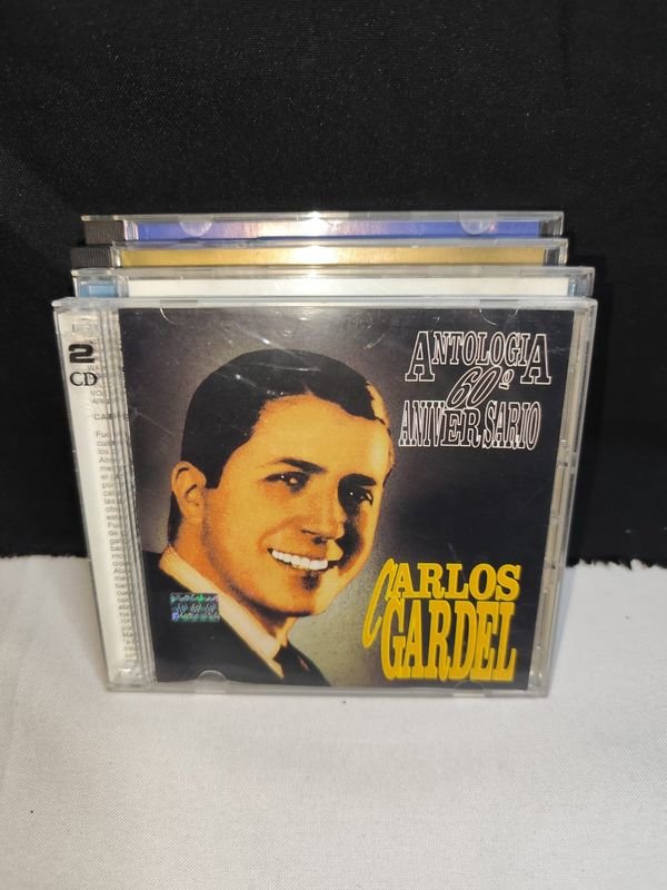 Colección de CD de Carlos Gardel