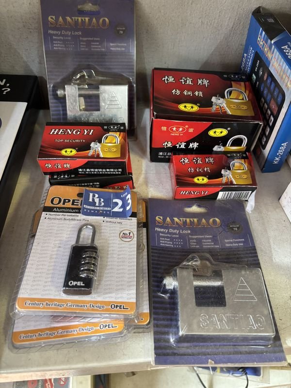 Cajas de candados y combinación de candado - imagen 3