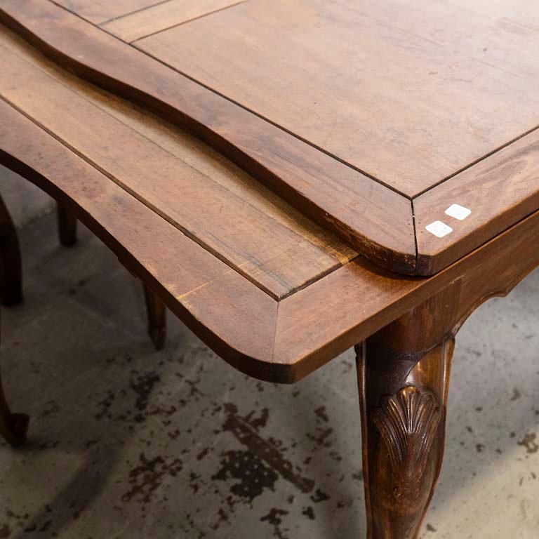 Mesa de comedor Luis XV con sillas tapizadas - imagen 3