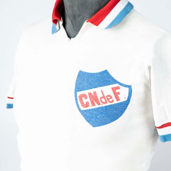 Camiseta de Nacional de utilería N°3 utilizada por Juan Masnik en 1971 - imagen 3