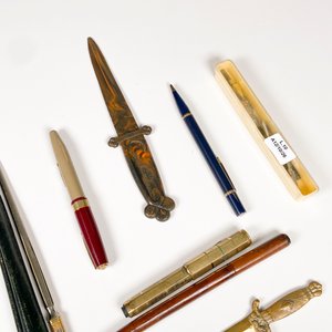 Lote de 12 Piezas: Lapiceras Antiguas, Abrecartas y Plumas - imagen 4