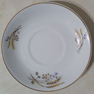 Lote siguiente: Platillo Vintage Porcelana Fina Diseño Espigas Trigo Flores Azules Bordes Dorados