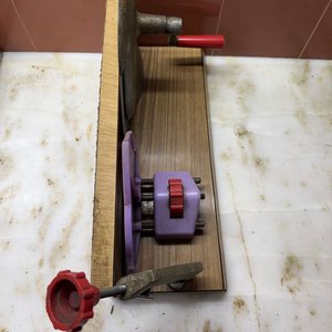 Rebanadora Manual de Mesa con Base de Madera y Cuchilla Metálica - imagen 2