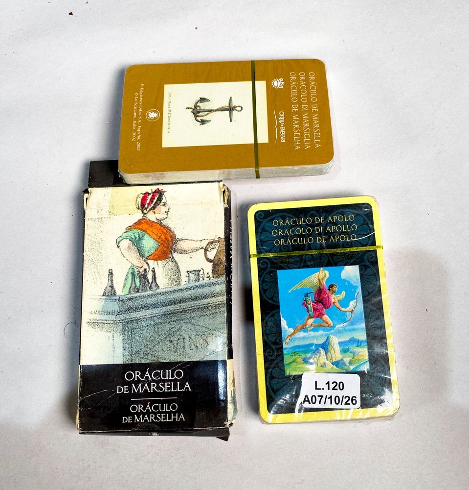 Dos Mazos de Cartas Oráculo: Apolo y Marsella