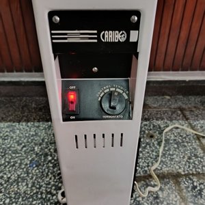 Radiador de Aceite Eléctrico CARIB, Blanco, Funcionando - imagen 2